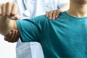 patient with shoulder impingement syndrome